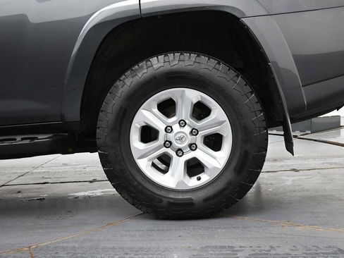 Used 2022 Toyota 4Runner SR5 Premium w/ Moonroof Package AWD/4WD image 5
