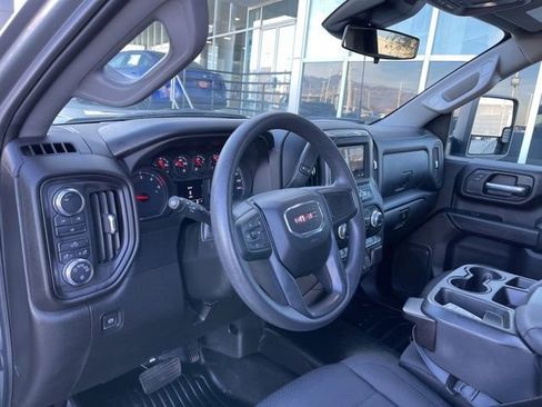 Used 2024 GMC Sierra 3500 Pro w/ Convenience Package image 8