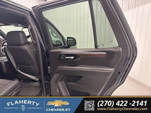 Used 2025 Chevrolet Tahoe Z71 image 14
