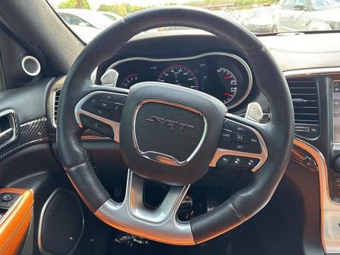 Used 2015 Jeep Grand Cherokee SRT w/ Luxury Group II AWD/4WD image 15