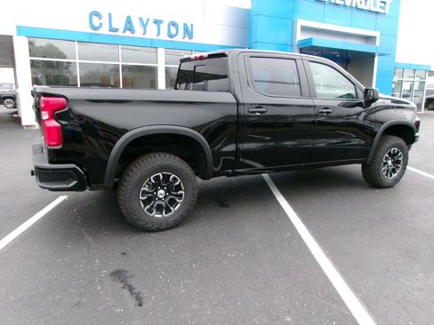 New 2026 Chevrolet Silverado 1500 ZR2 image 3