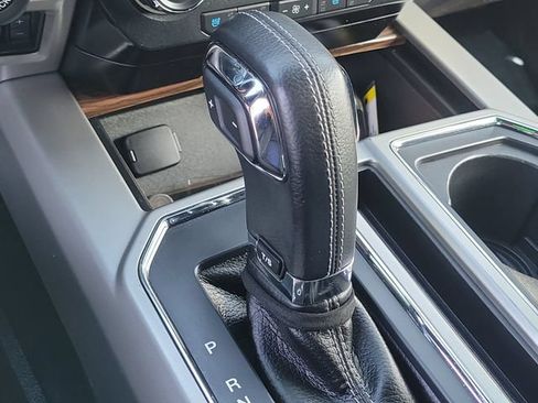 Used 2016 Ford F150 Lariat w/ Equipment Group 501A Mid RWD image 16