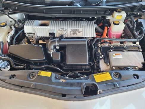 Used 2010 Toyota Prius Five FWD image 34