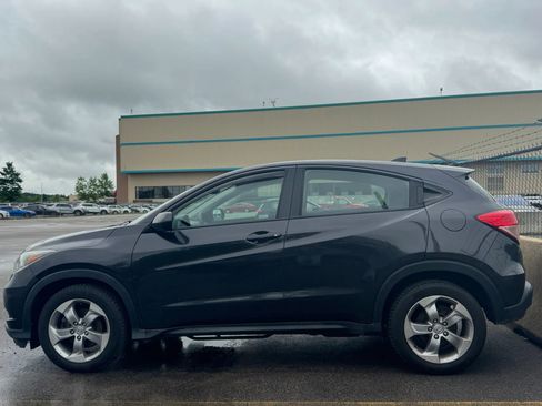 Used 2018 Honda HR-V LX image 5