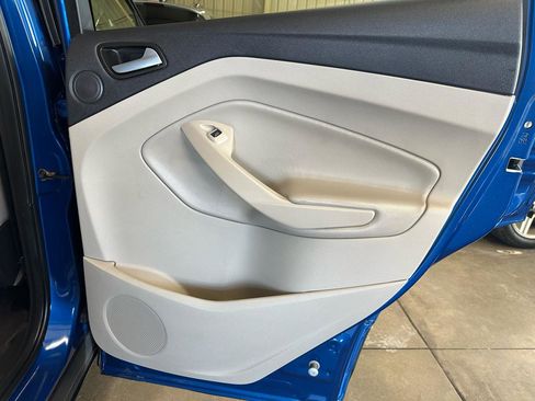 Used 2019 Ford Escape Titanium image 21