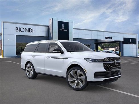 New 2026 Lincoln Navigator Black Label AWD/4WD image 7