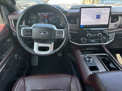 Used 2024 Ford Expedition Limited RWD image 21