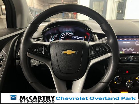 Used 2020 Chevrolet Trax LT w/ Driver Confidence Package image 12