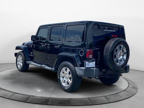 Used 2016 Jeep Wrangler Unlimited Sahara w/ Max Tow Package AWD/4WD image 3