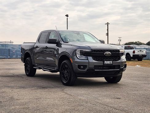 Used 2025 Ford Ranger XLT w/ Black Appearance Package image 3