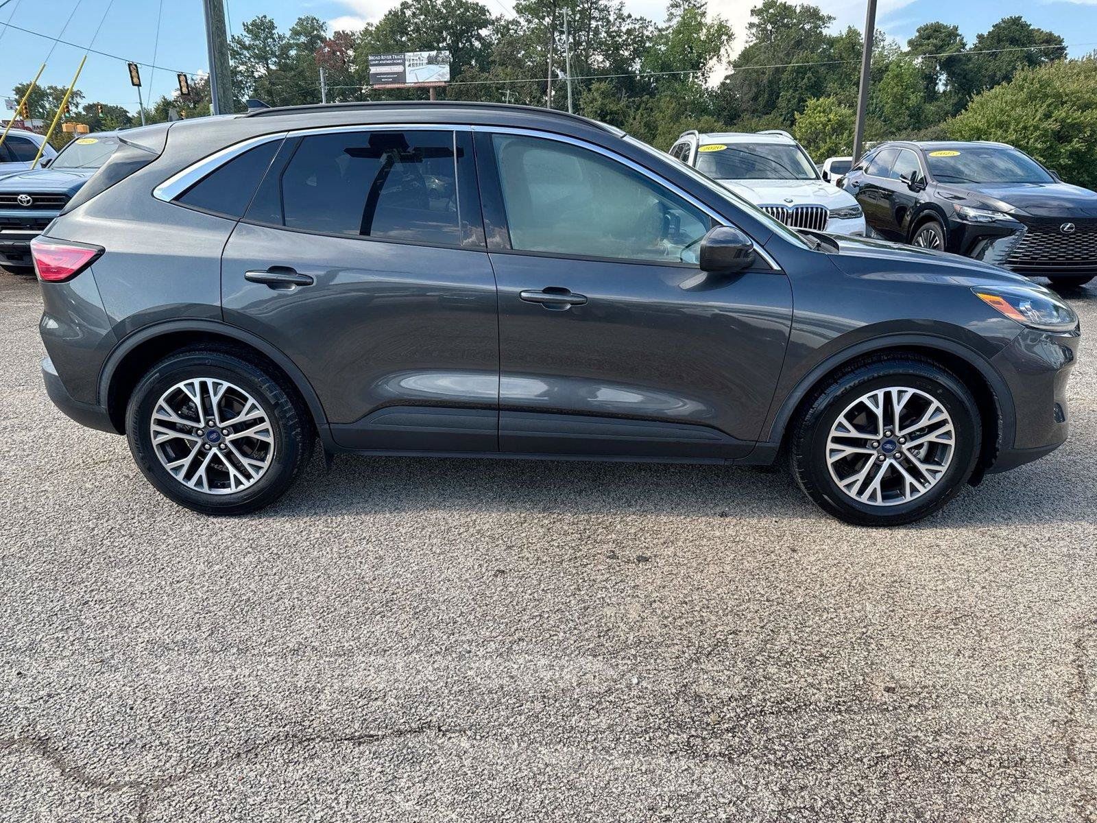 Used 2020 Ford Escape SEL FWD image 22