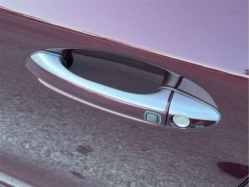 Used 2012 Mercedes-Benz SL 63 AMG image 16