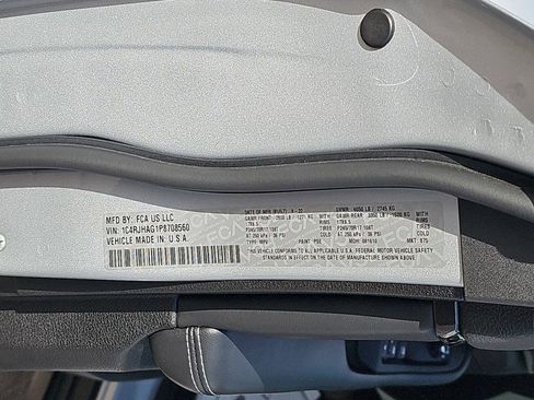 Used 2023 Jeep Grand Cherokee Laredo w/ Luxury Tech Group I image 36