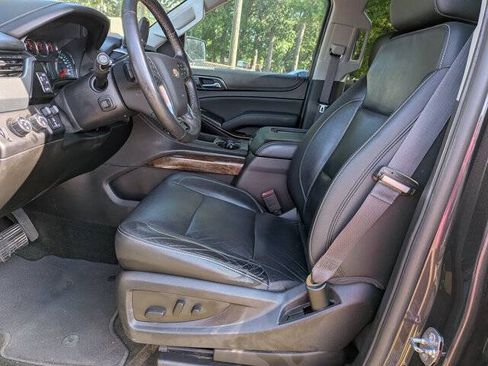 Used 2017 Chevrolet Suburban LT AWD/4WD image 15