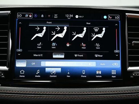 New 2026 Chrysler Pacifica Pinnacle w/ Trailer Tow Group FWD image 39