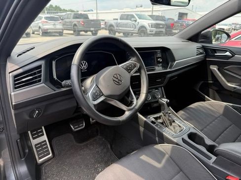 Used 2024 Volkswagen Jetta Sport FWD image 7