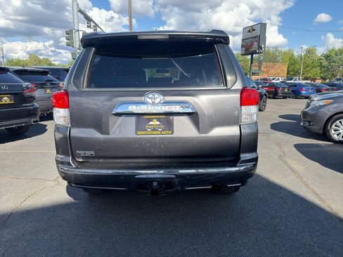 Used 2013 Toyota 4Runner SR5 AWD/4WD image 5