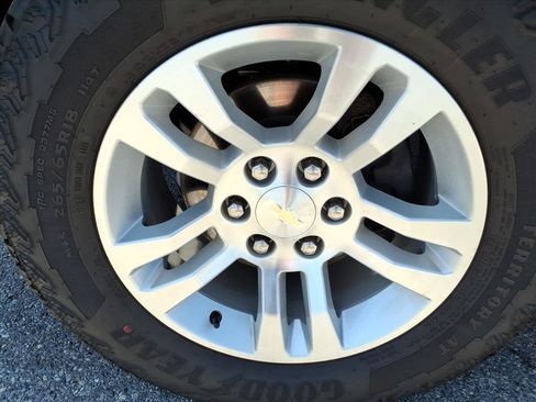 Used 2018 Chevrolet Silverado 1500 LT w/ All Star Edition AWD/4WD image 11