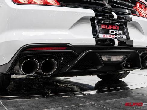 Used 2021 Ford Mustang Shelby GT500 w/ Carbon Fiber Track Pack RWD image 27