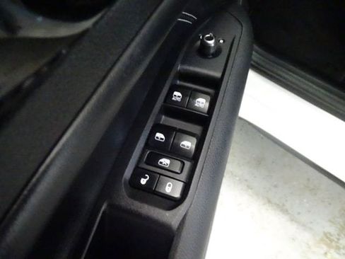 Certified 2023 Jeep Compass High Altitude w/ Driver Assist Group I AWD/4WD image 10