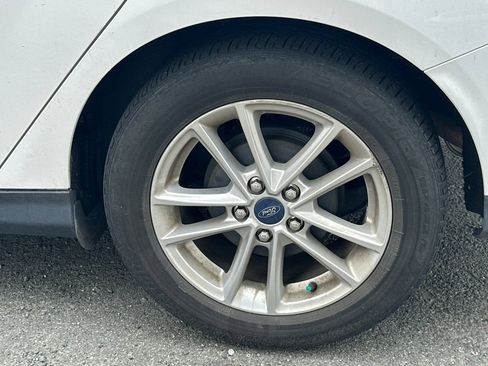 Used 2016 Ford Focus SE FWD image 4