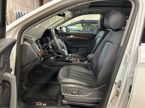 Used 2023 Audi Q5 2.0T Premium Plus w/ Premium Plus Package AWD/4WD image 17
