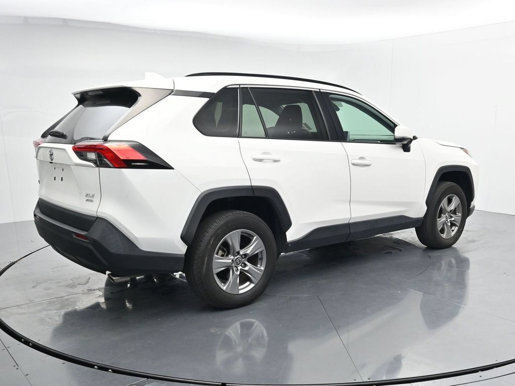 Used 2024 Toyota RAV4 XLE AWD/4WD image 8