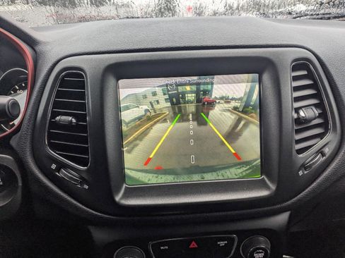 Used 2018 Jeep Compass Trailhawk w/ Navigation Group image 19