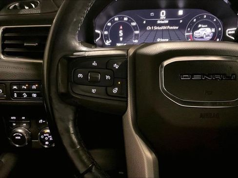Used 2023 GMC Yukon Denali image 18