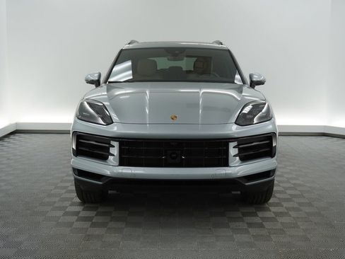 Certified 2026 Porsche Cayenne AWD/4WD image 6