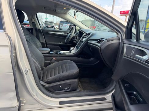 Used 2015 Ford Fusion SE image 8