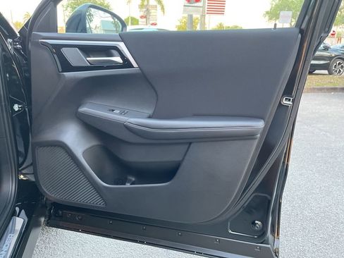 Used 2024 Mitsubishi Outlander ES image 19