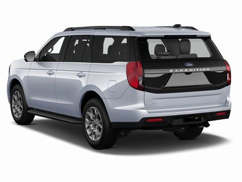 Used 2025 Ford Expedition Active image 2