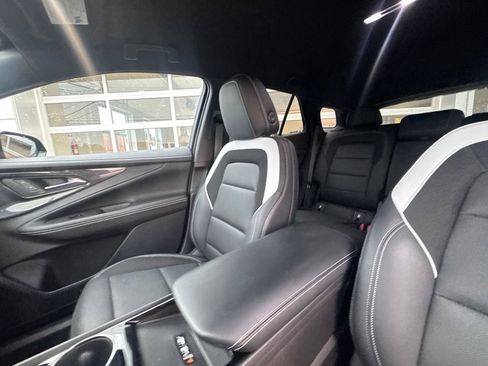Used 2024 Chevrolet Blazer EV LT AWD/4WD image 22