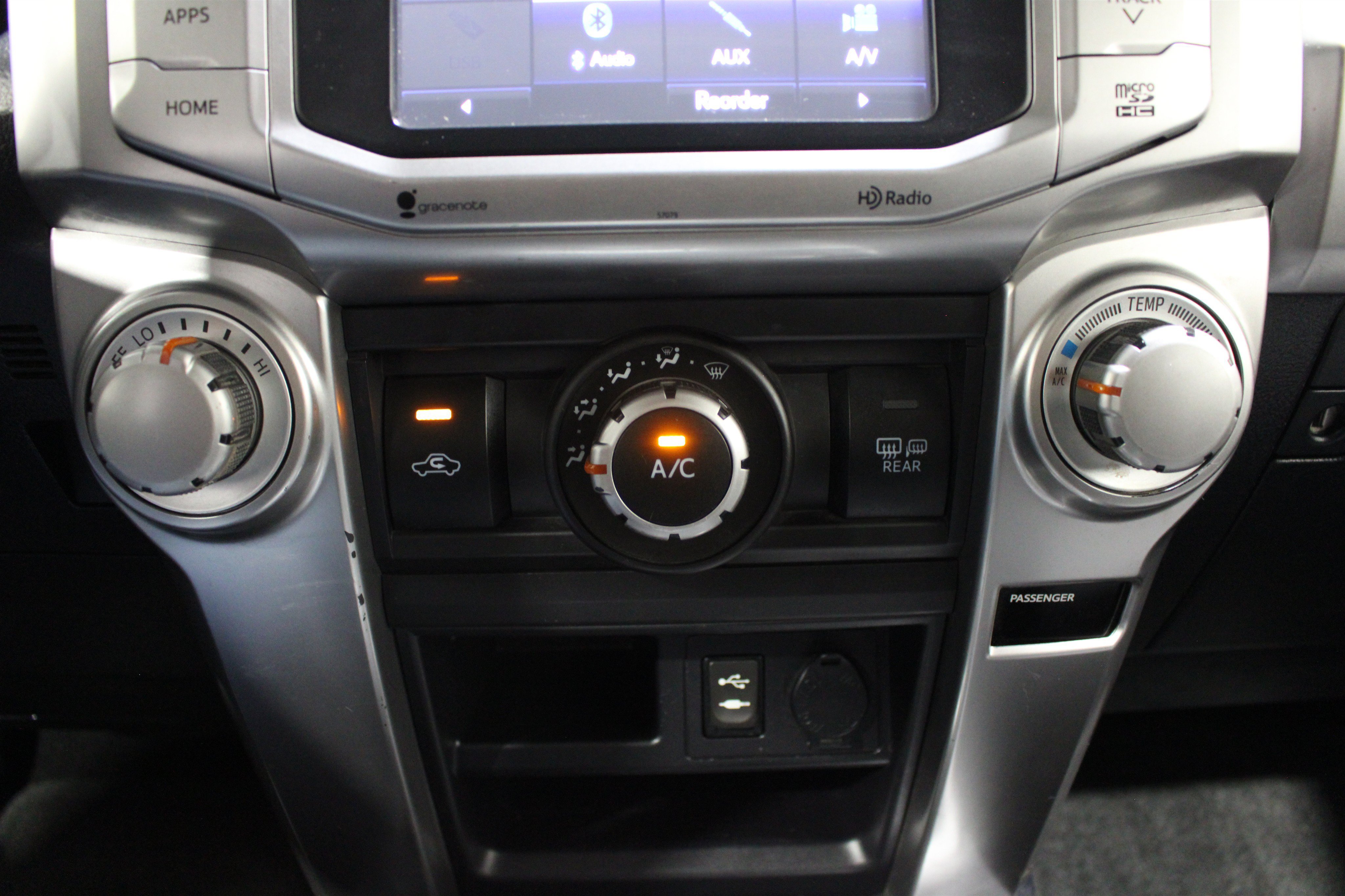 Used 2014 Toyota 4Runner SR5 AWD/4WD image 16