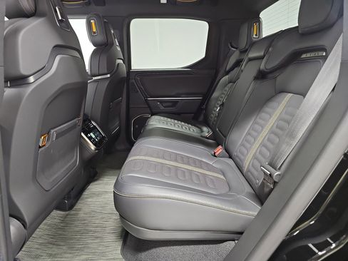 Used 2025 Rivian R1T Adventure image 21