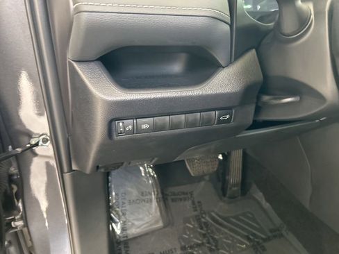 Used 2025 Toyota RAV4 XLE image 36
