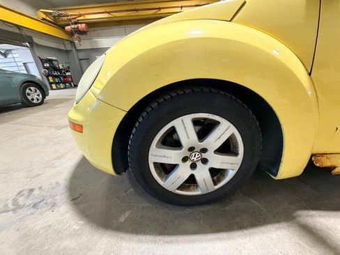 Used 2007 Volkswagen Beetle Coupe FWD image 10