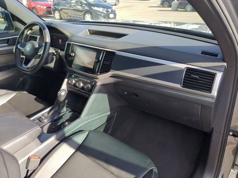 Used 2021 Volkswagen Atlas Cross Sport SEL image 36
