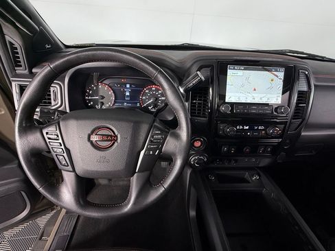 Used 2024 Nissan Titan PRO-4X w/ Pro-4x Convenience Package AWD/4WD image 12