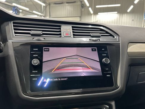 Used 2018 Volkswagen Tiguan S FWD image 21