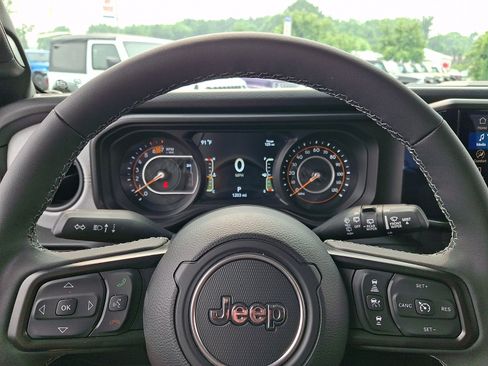 Used 2026 Jeep Wrangler Unlimited Sport AWD/4WD image 19