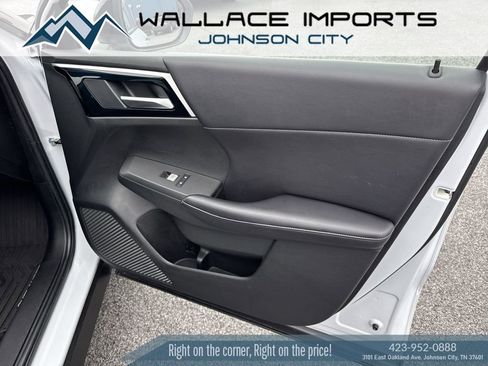 Used 2023 Mitsubishi Outlander SE Black Edition image 38