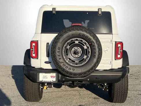 New 2025 Ford Bronco Badlands image 24