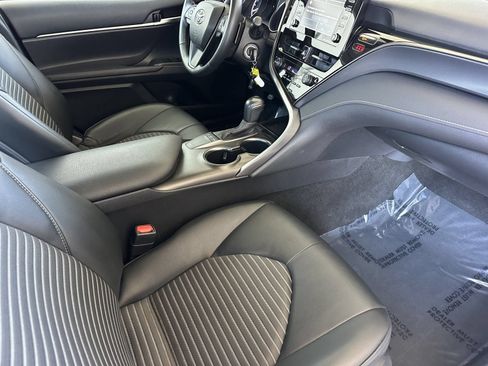 Used 2024 Toyota Camry SE FWD image 14