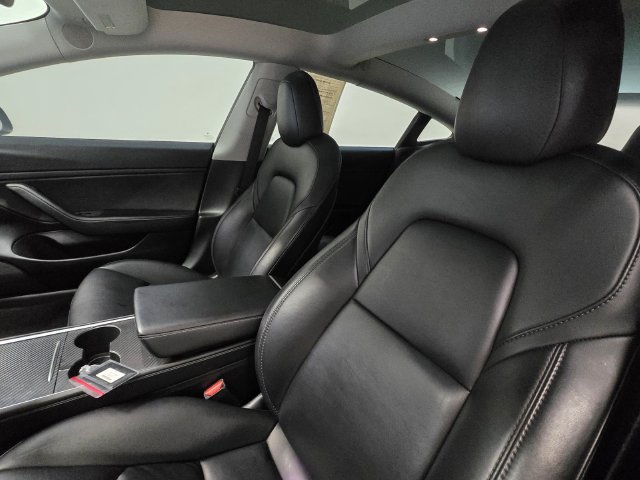 Used 2021 Tesla Model 3 Performance AWD/4WD image 17