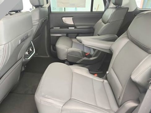 New 2026 Ford Expedition Active AWD/4WD image 23