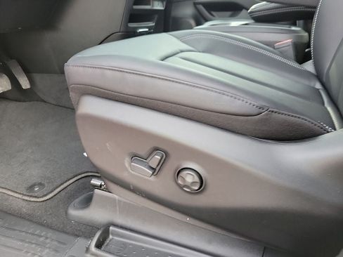 New 2026 Chrysler Pacifica Select FWD image 14
