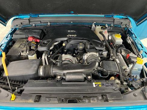 Used 2019 Jeep Wrangler Sport AWD/4WD image 35