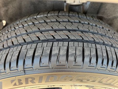 Used 2022 Jeep Grand Cherokee L Laredo RWD image 16
